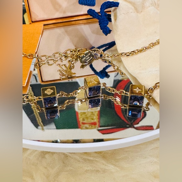 πLOUIS VUITTON Gamble Lucky Dice Swarovski Crystal Gold Tone Necklace Full Inc - Picture 17 of 17